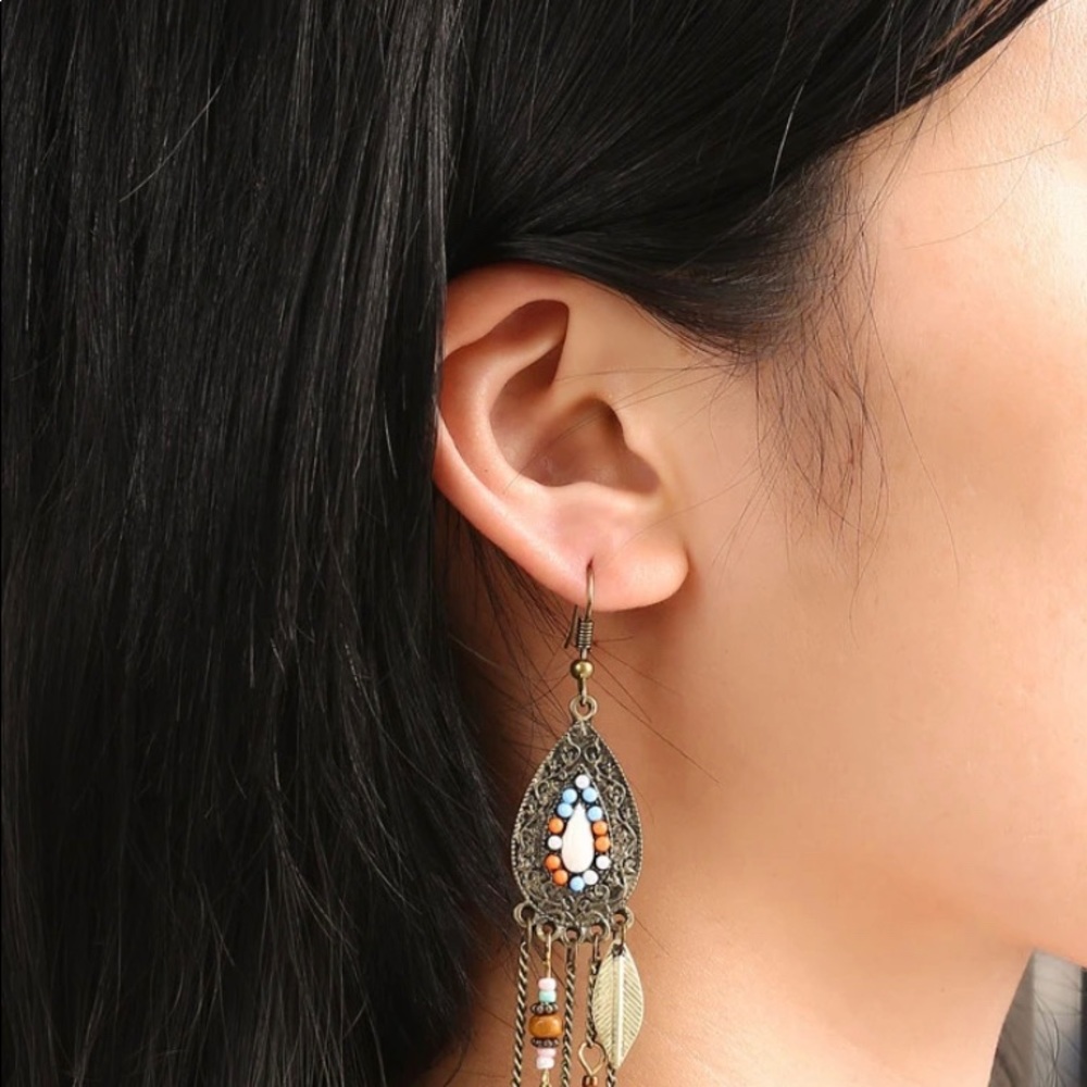 Vintage Decor Droplet earrings